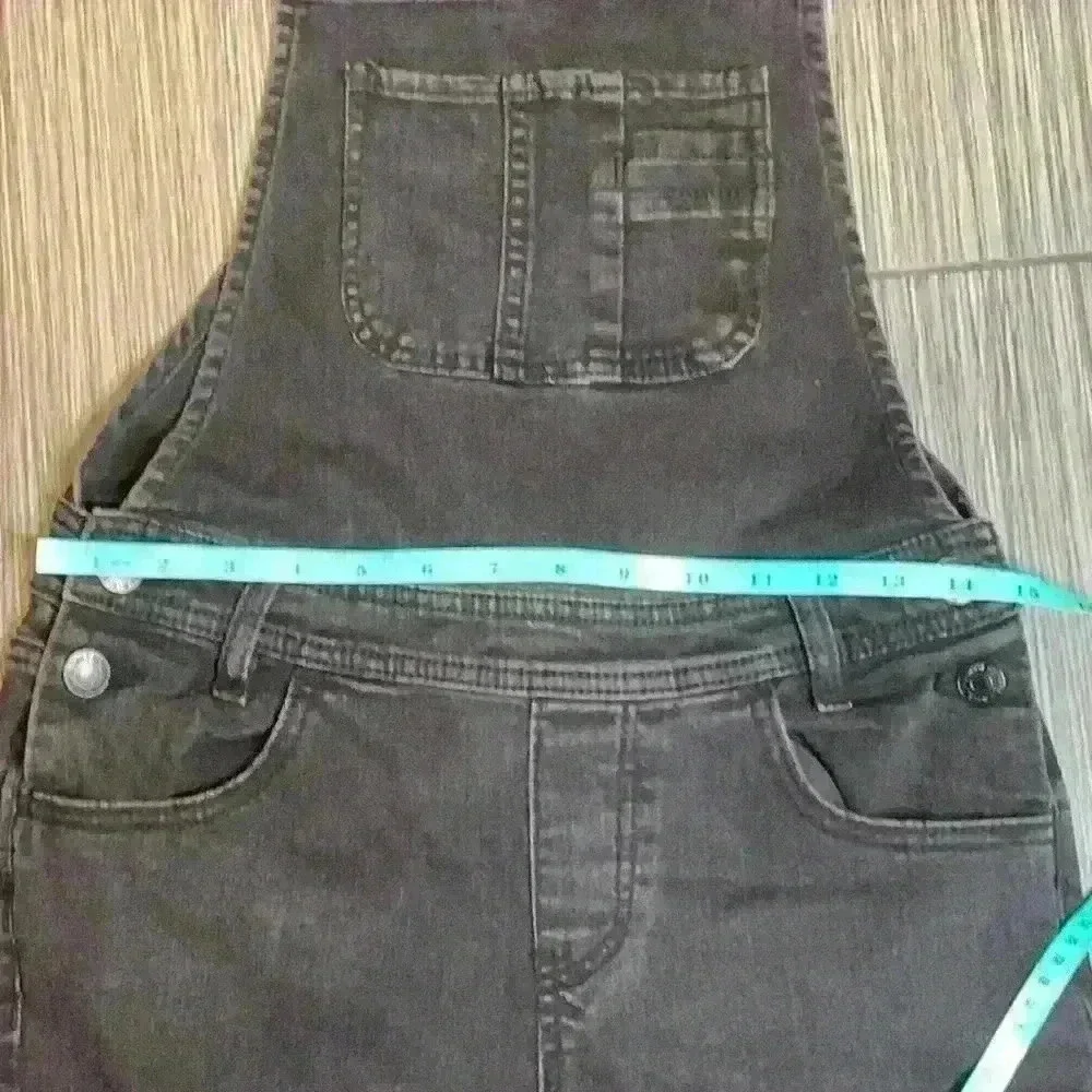 Almost Famous Juniors Black Square Neck Distressed Skinny Denim Overalls Size 7 - Picture 5 of 12